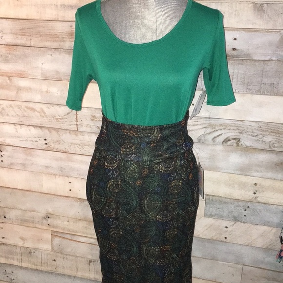 NWT XS solid green perfect t - Picture 2 of 6